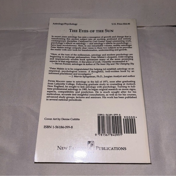 Paperback Book: The Eyes of the Sun: Astrology in Light of Psychology - Picture 4 of 5